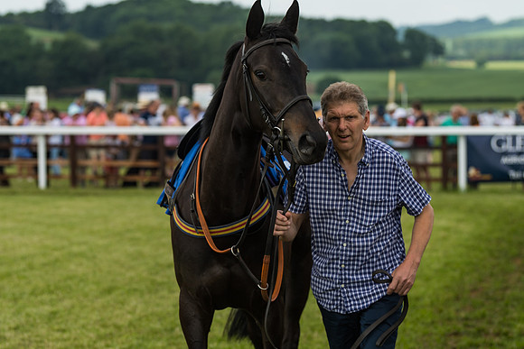 Race 2  - Mares Maiden (8 of 90)