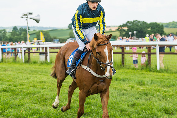 Race 2  - Mares Maiden (20 of 90)
