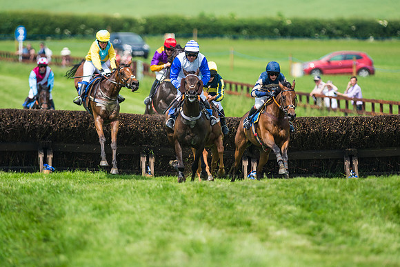 Race 2  - Mares Maiden (46 of 90)