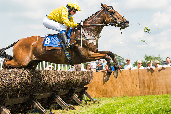 Race 2  - Mares Maiden (50 of 90)