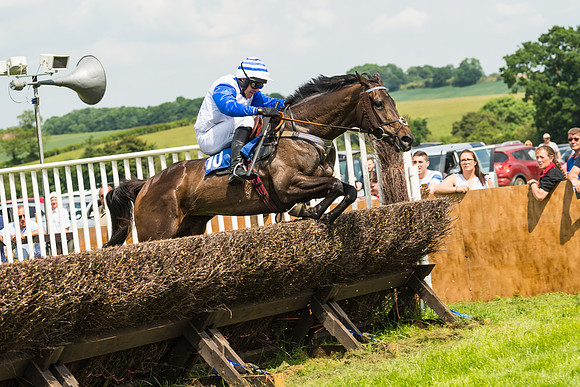 Race 2  - Mares Maiden (71 of 90)