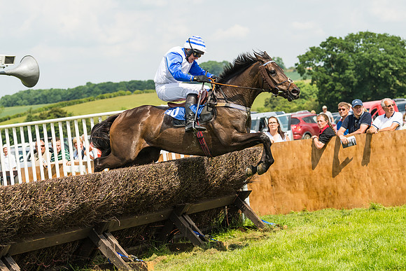 Race 2  - Mares Maiden (72 of 90)
