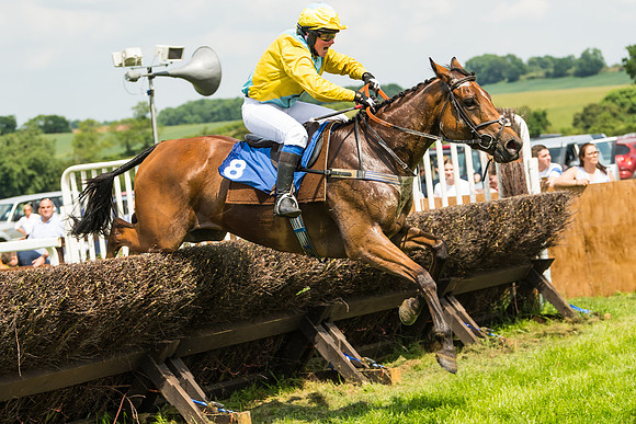 Race 2  - Mares Maiden (80 of 90)