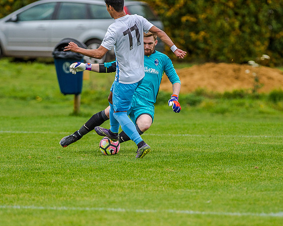 AFC Oaklands 2 v 1 Bengeo Trinity - Warm Up (243 of 297)
