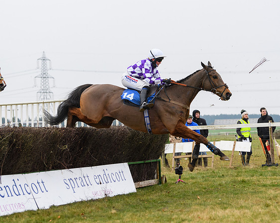 Race 3 - Novice Riders Race (122 of 180)