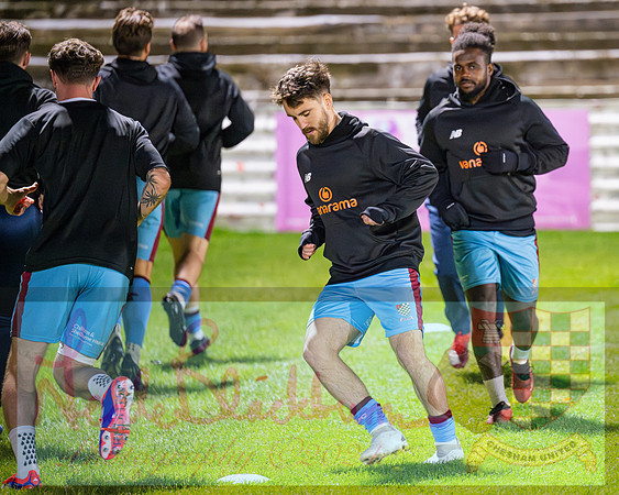 Chesham Utd 3 v 1 Chippenham Town (24 of 416)