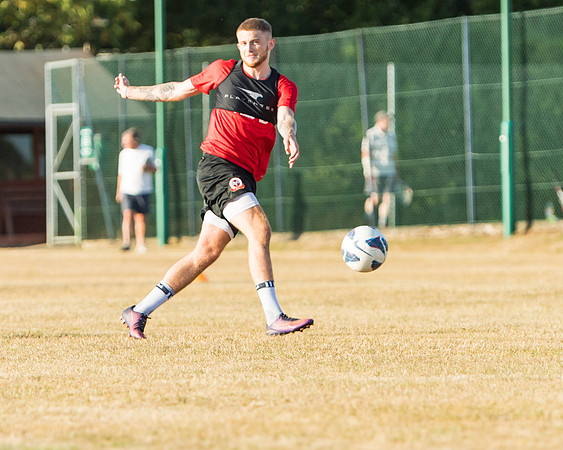Training 3  (9 of 99)