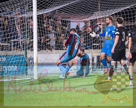 Chesham Utd 3 v 1 Chippenham Town (305 of 416)