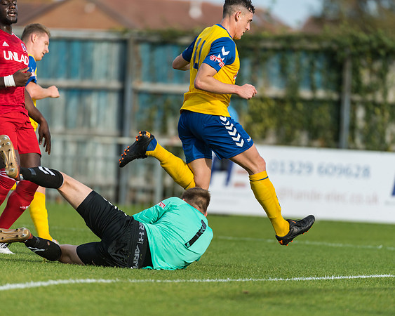 Beaconsfield Town FC - 2018-19 Season Gosport Borough away 3-2