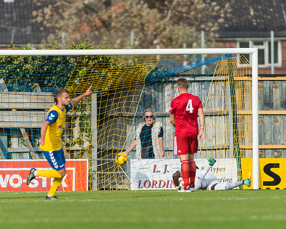Beaconsfield Town FC - 2018-19 Season Gosport Borough away 3-2