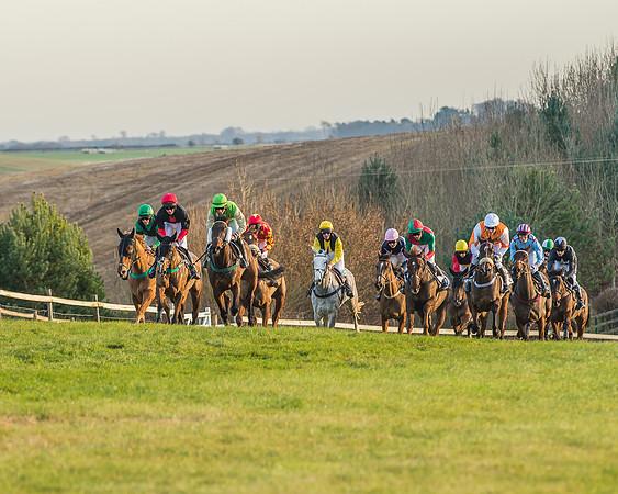 Race 6 - 4 5 6 yr old 2m4f Maiden Race-35