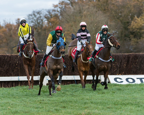 Race 3 - Skinners Ladies Open (25 of 78)