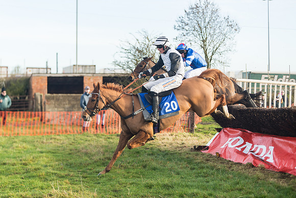 Race 2 - The Young Horse Maiden (46 of 76)
