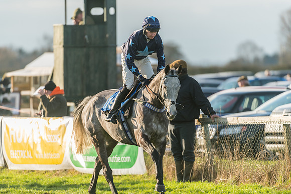 Race 4 - Novice riders (3 of 147)