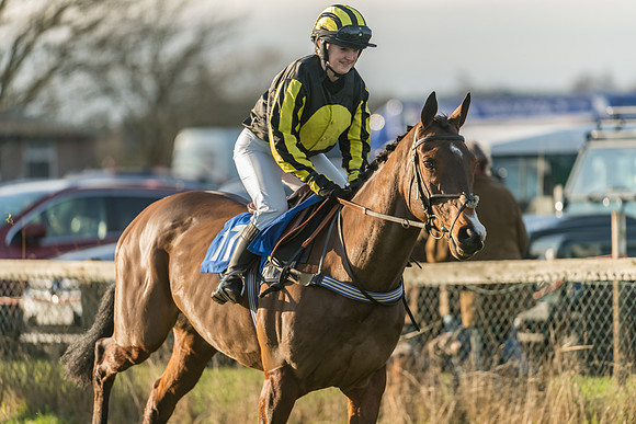 Race 4 - Novice riders (13 of 147)