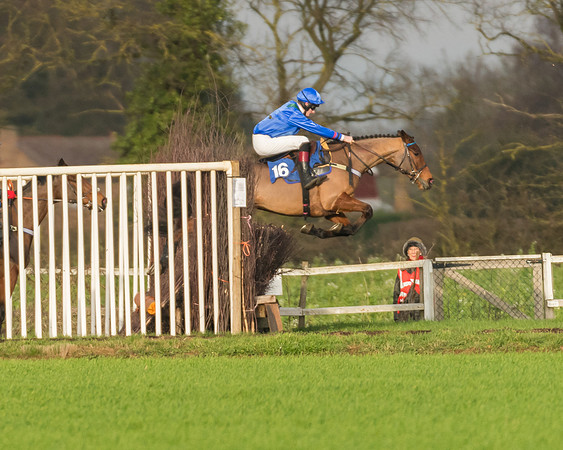 Race 4 - Novice riders (63 of 147)