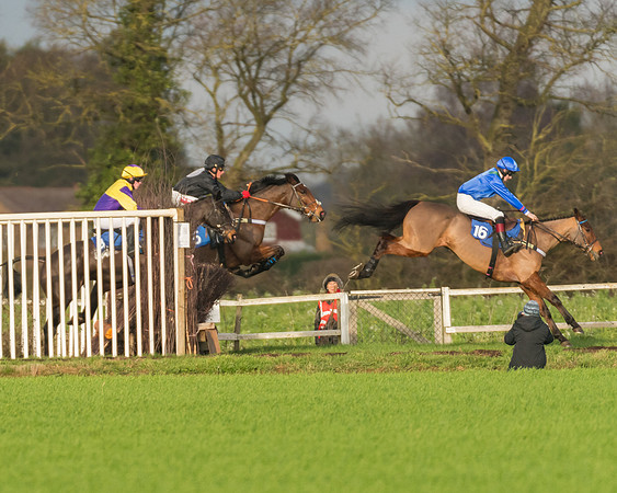 Race 4 - Novice riders (65 of 147)