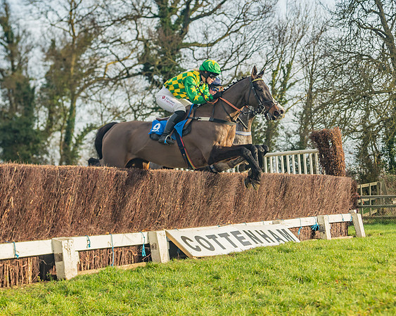 Race 4 - Novice riders (81 of 147)