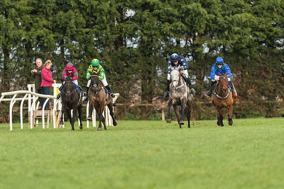 Race 4 - Novice riders (105 of 147)
