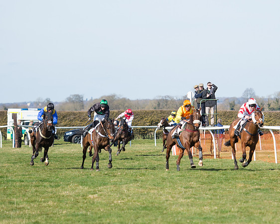 Race 1 - Open Maiden Div 1 (64 of 88).jpg