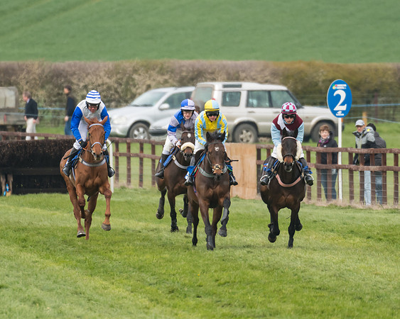 Race 2 - Mares Maiden (5 of 65)