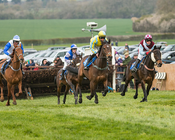 Race 2 - Mares Maiden (12 of 65)