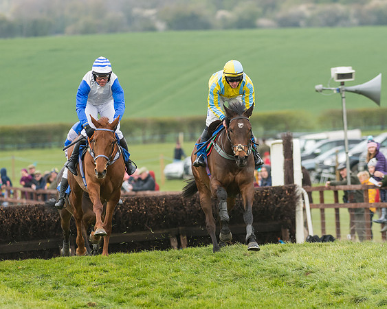 Race 2 - Mares Maiden (31 of 65)