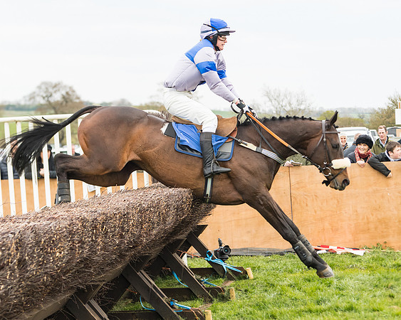Race 2 - Mares Maiden (54 of 65)