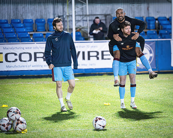 Farnborough 2 Chesham Utd 1 (11 of 368)