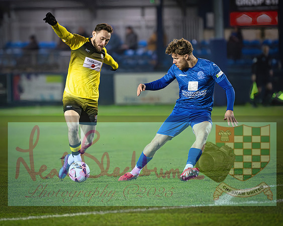 Chippenham Town 2 v Chesham Utd 0 (64 of 320)