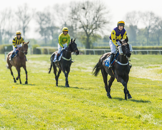 Race 3 - Novice Riders (1 of 71)