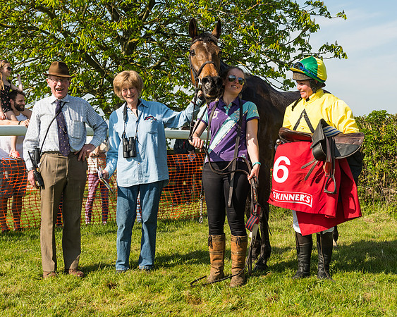 Race 4 - Ladies Open winners enclosure (4 of 8)