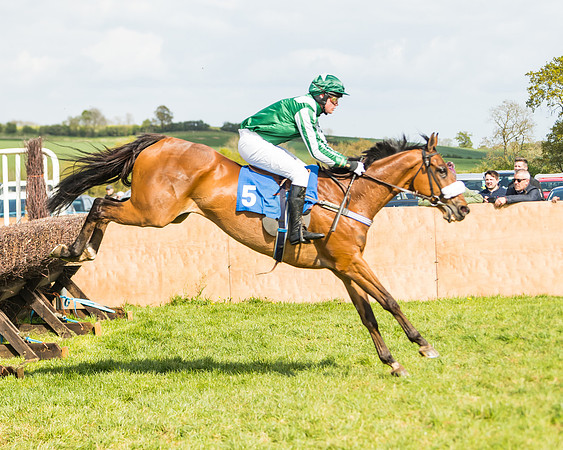 Race 4 - Novice Riders  (108 of 175)