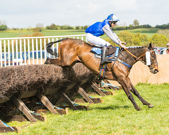 Race 4 - Novice Riders  (123 of 175)