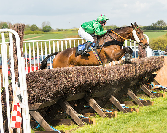 Race 4 - Novice Riders  (126 of 175)