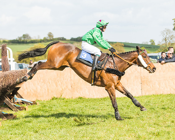 Race 4 - Novice Riders  (130 of 175)