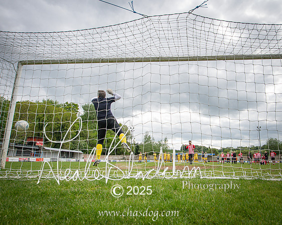 Penalty shoot out (31 of 50)
