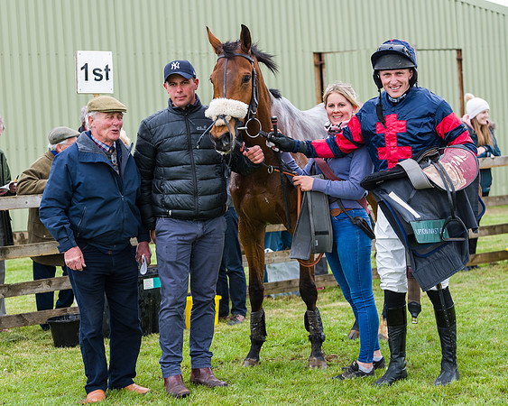 Race 2 - Young Horse Maiden (42 of 48)