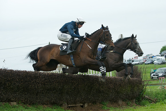 Race Six 40