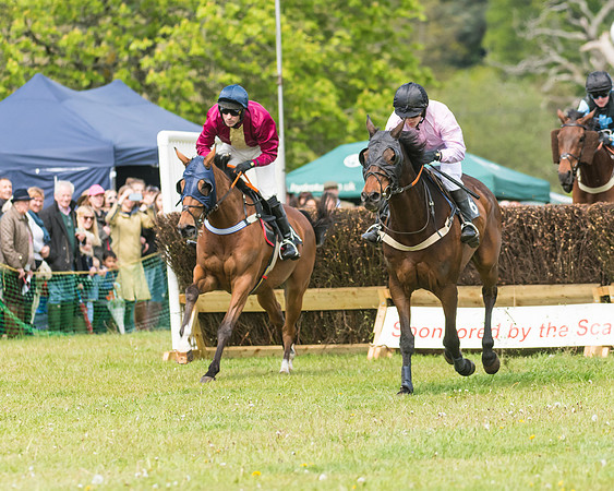 Race 1 - Novice and Veteran riders (18 of 61)