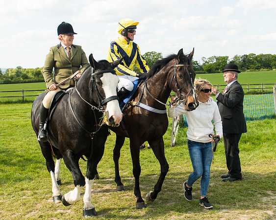 Race 6 - 7 Walk Overs  (4 of 17)