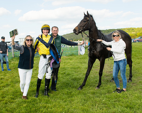 Race 6 - 7 Walk Overs  (6 of 17)