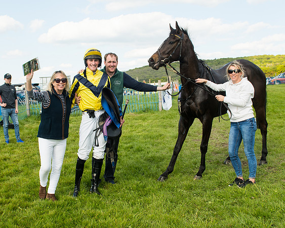 Race 6 - 7 Walk Overs  (7 of 17)