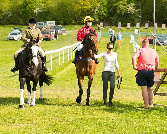 Race 6 - 7 Walk Overs  (10 of 17)