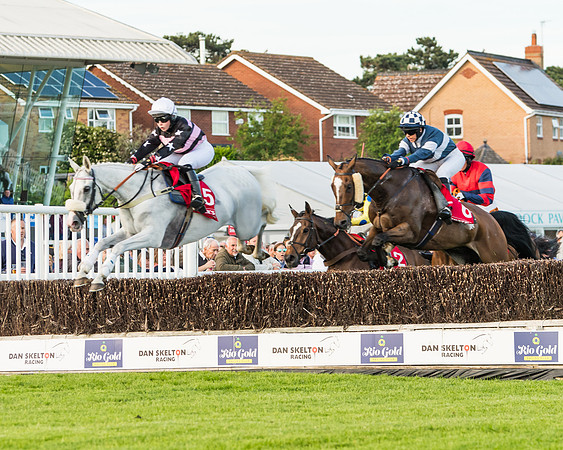 Race 4 - Skinners Ladies Open Final (32 of 106)