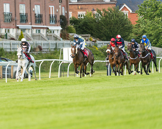 Race 4 - Skinners Ladies Open Final (40 of 106)