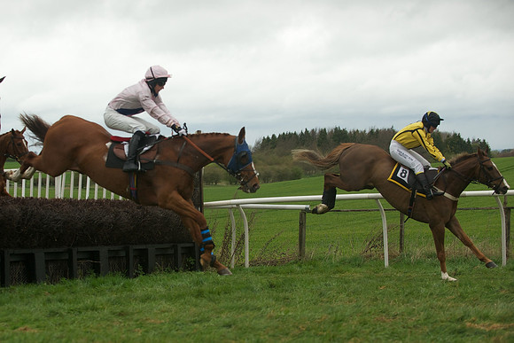 Race 2 - Confined 37