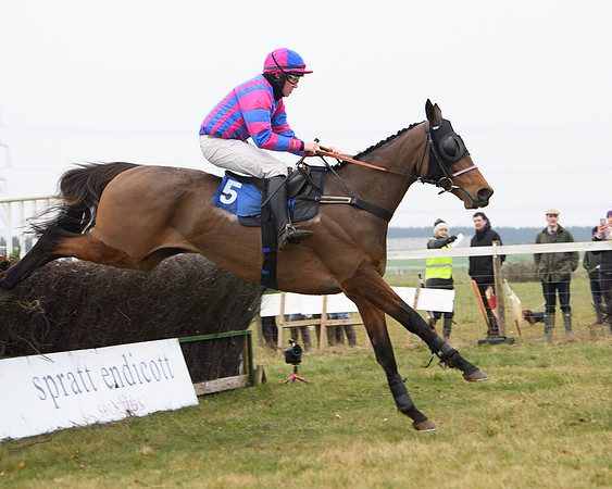 Race 3 - Novice Riders Race (118 of 180)