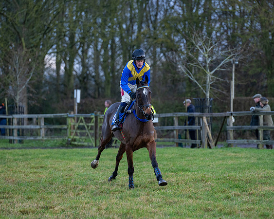 Race 7  -  The Maiden Conditions Race (43 of 190)