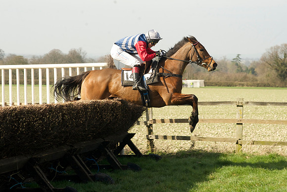 Race 1 2m4 Maiden Div 2 82